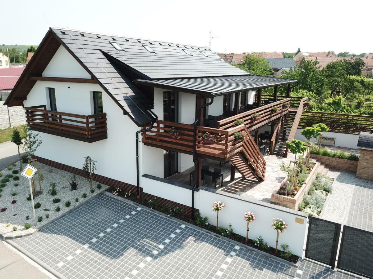 Apartmany Pod Palavou Starovicky ภายนอก รูปภาพ