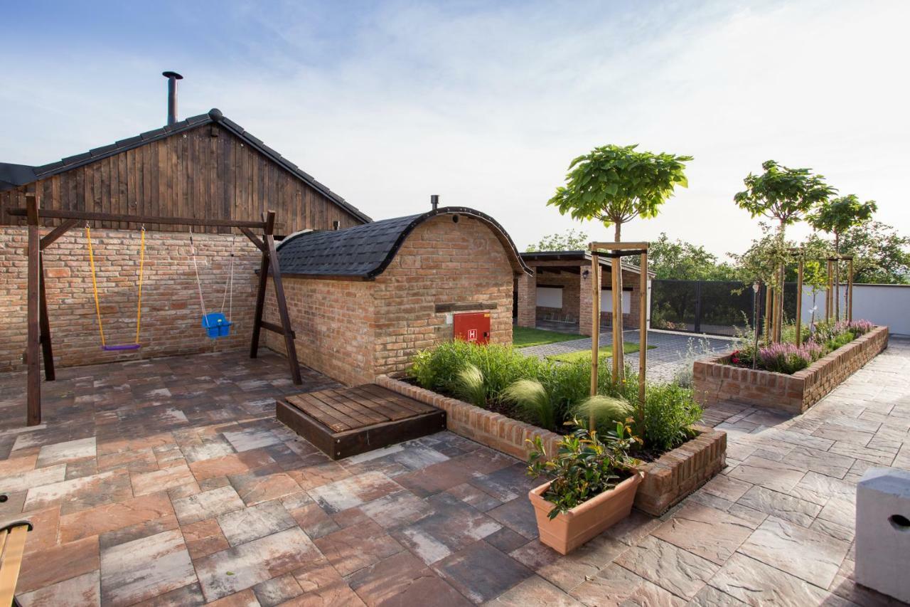 Apartmany Pod Palavou Starovicky ภายนอก รูปภาพ