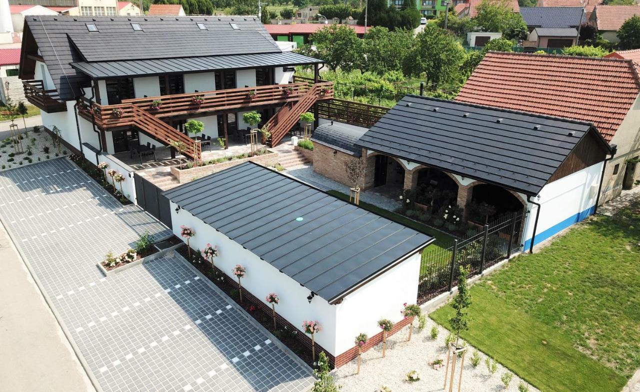 Apartmany Pod Palavou Starovicky ภายนอก รูปภาพ